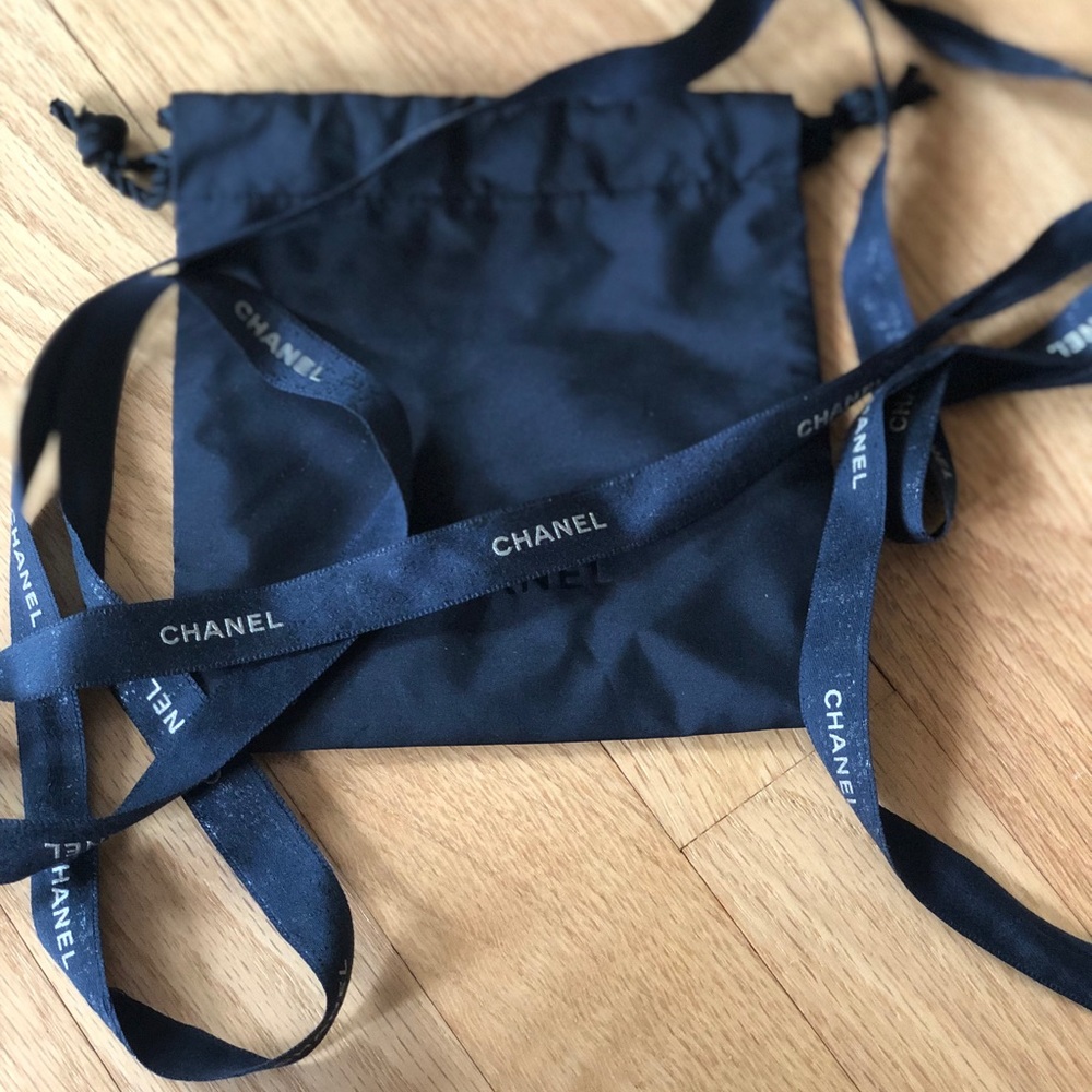 CHANEL Gift Bag & Ribbon